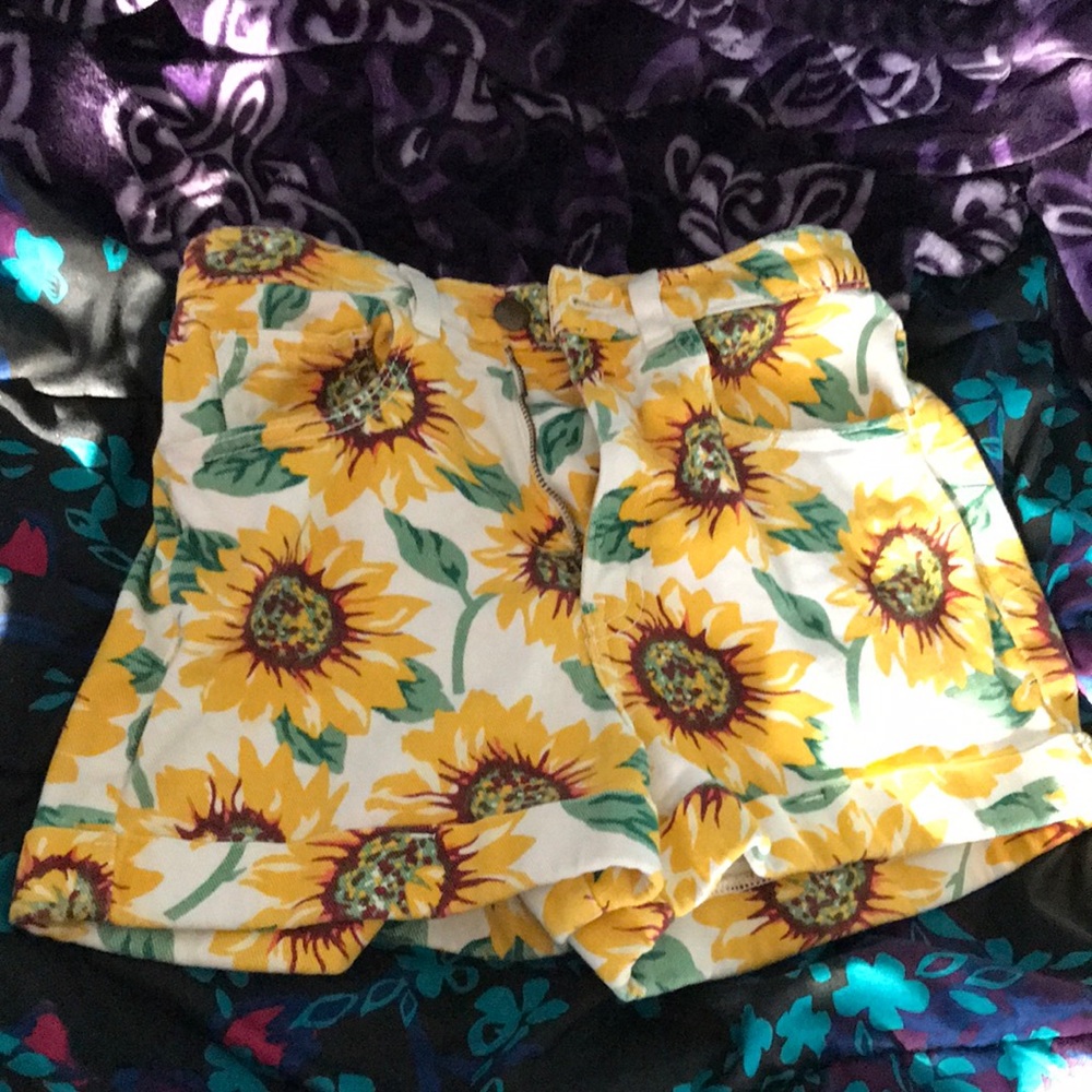 AA sunflower shorts